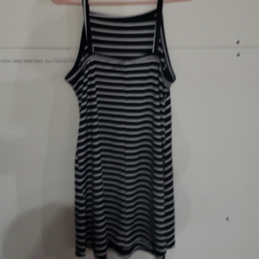 Dress - Picture 4 of 5